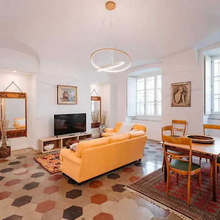 Atelier Maria Vittoria - Free Parking - Wifi Apartment Turin